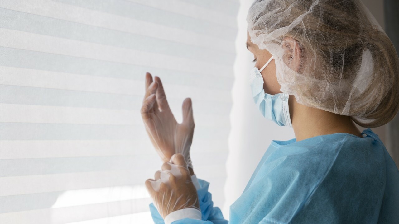 В РФ обсудили медуслуг, которые не попали в полис ОМС В России активно обсуждается вопрос о медицинск...