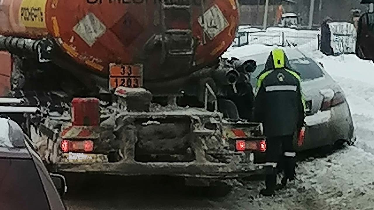 В Петрозаводске на Лесном проспекте столкнулись...