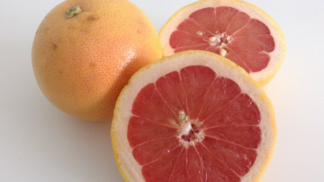 Употребление грейпфрута во время медикаментозно...