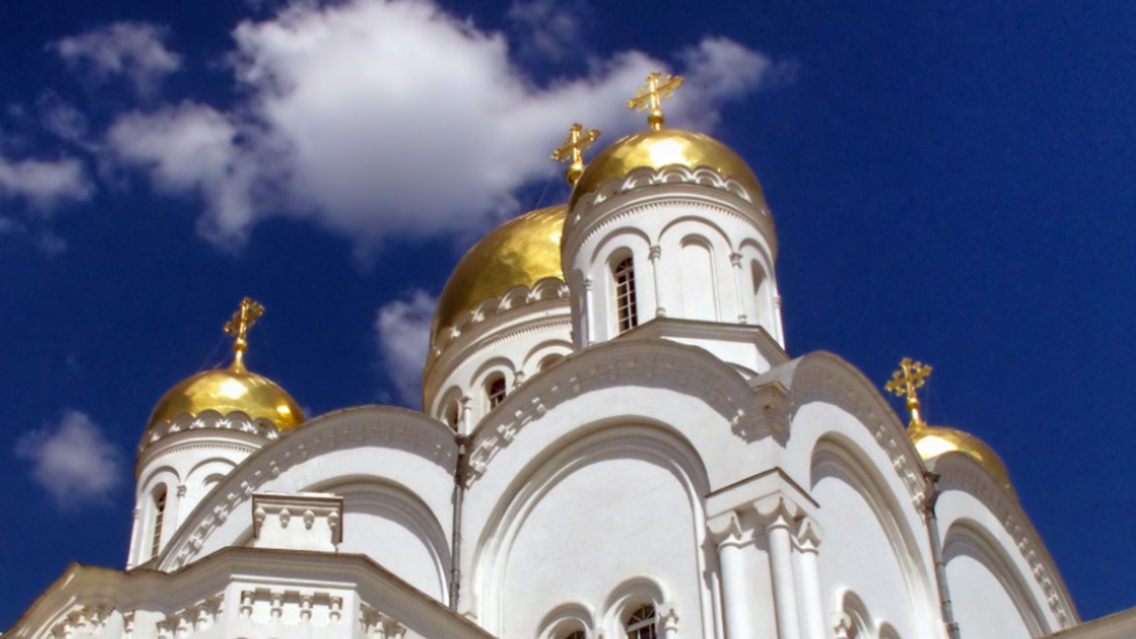 Священник объяснил, что означают сны, в которых умершие зовут живых Священник Русской православной церкви прокоммен...