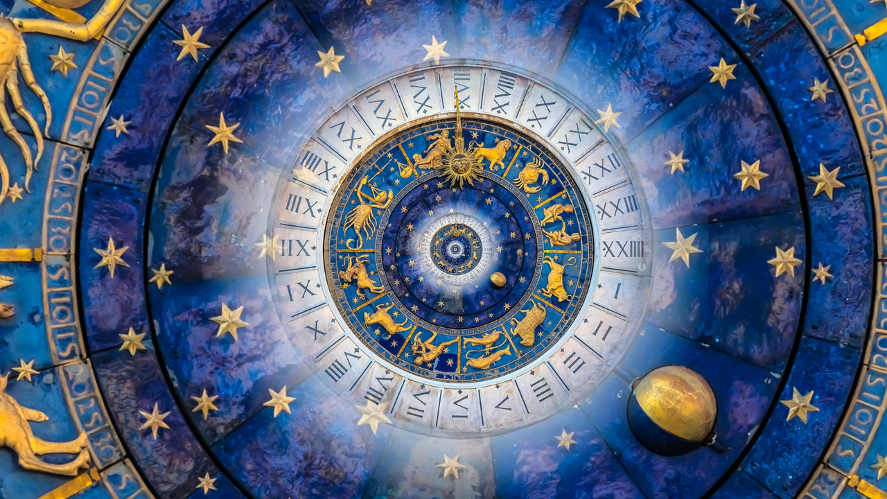 Самый счастливый месяц: декабрь 2025 нельзя упускать – гороскоп от астролога Володиной Астролог Василиса Володина прогнозирует, что де...