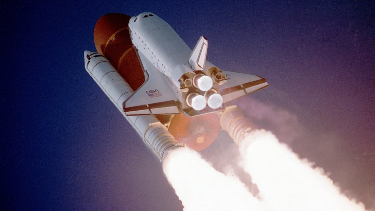 Сотрудники Европейского космического агентства ...