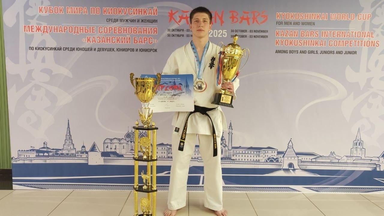 Каратист из Карелии стал двукратным чемпионом Кубка Мира На международной арене по кёкусинкай развернула...