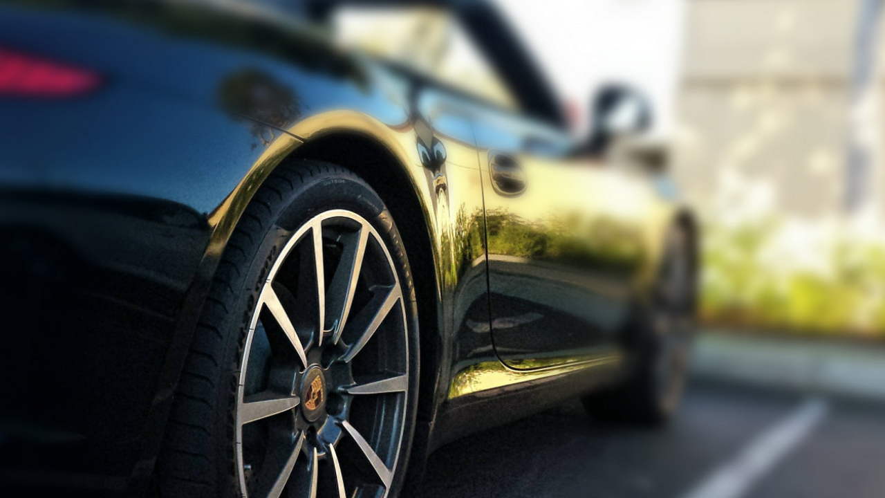 Водителям объяснили, когда безопасно менять зим...