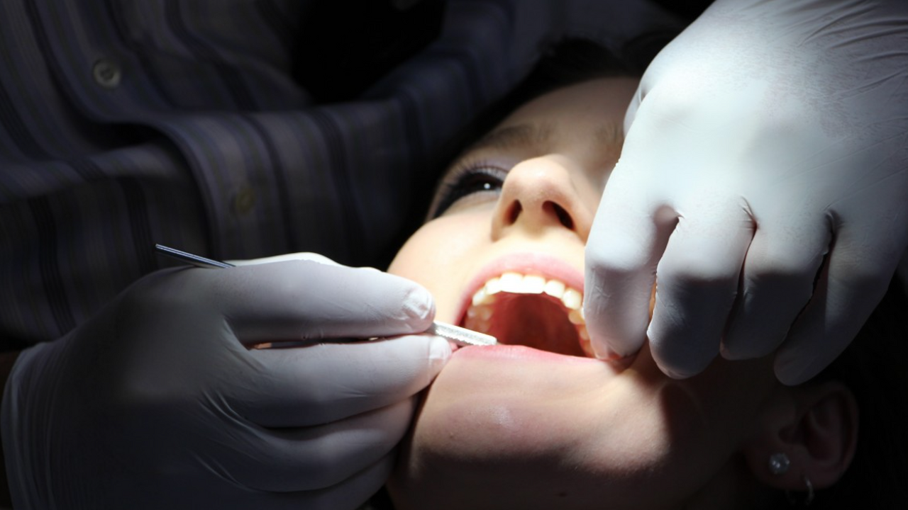 Врач-стоматолог Анастасия Хритова рассказала, ч...