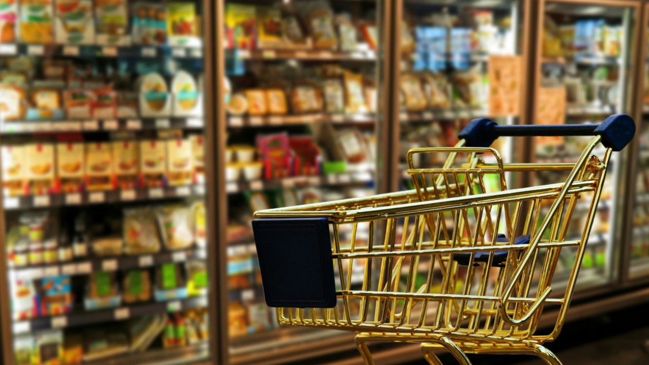 В магазинах начнут исчезать дешевые товары к апрелю Сетевые дискаунтеры готовятся к весеннему обнов...