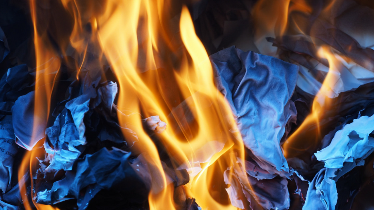 Появились кадры пожара на газопроводе в Омской области На территории Омской области утром 18 ноября за...