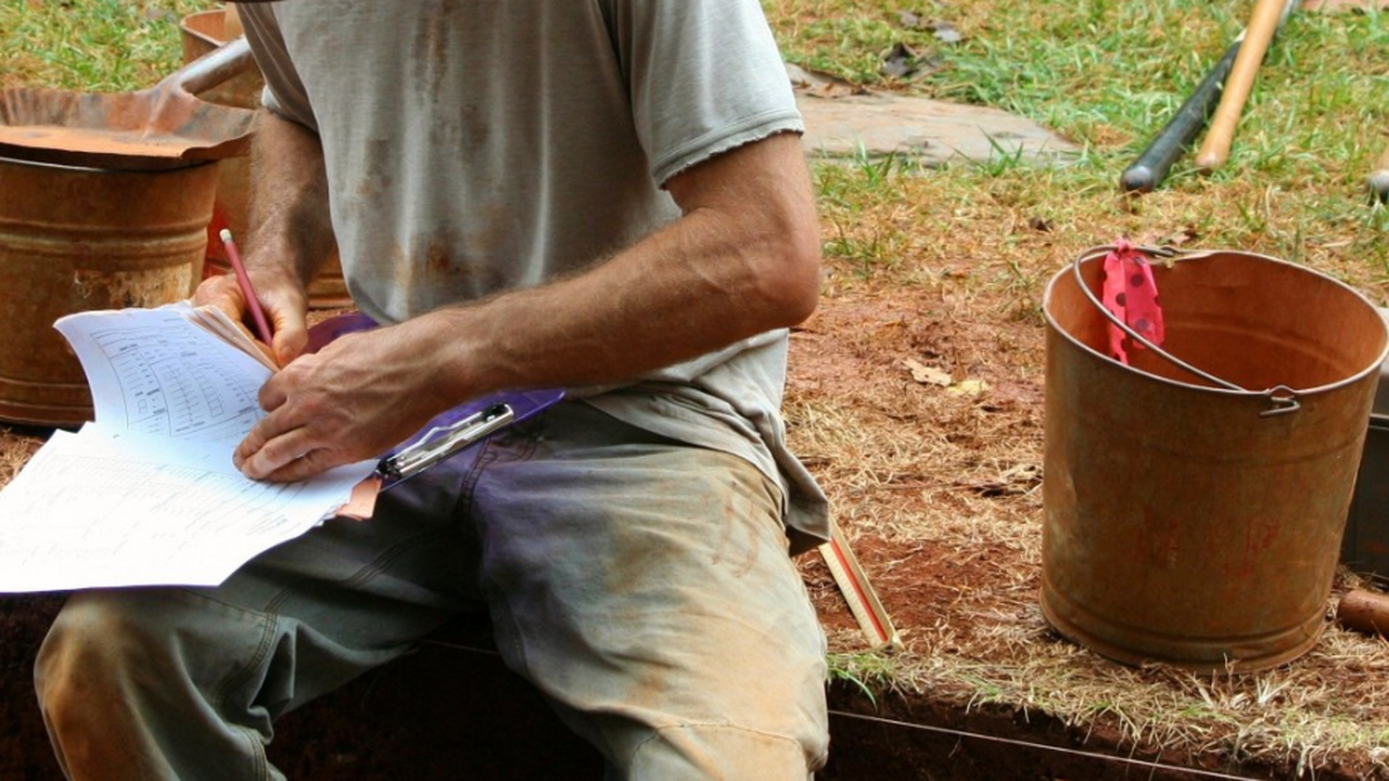 Ученые нашли окаменелости древнего родственника человека, ходившего на двух ногах Палеонтологи обнаружили в Кении окаменелости ру...