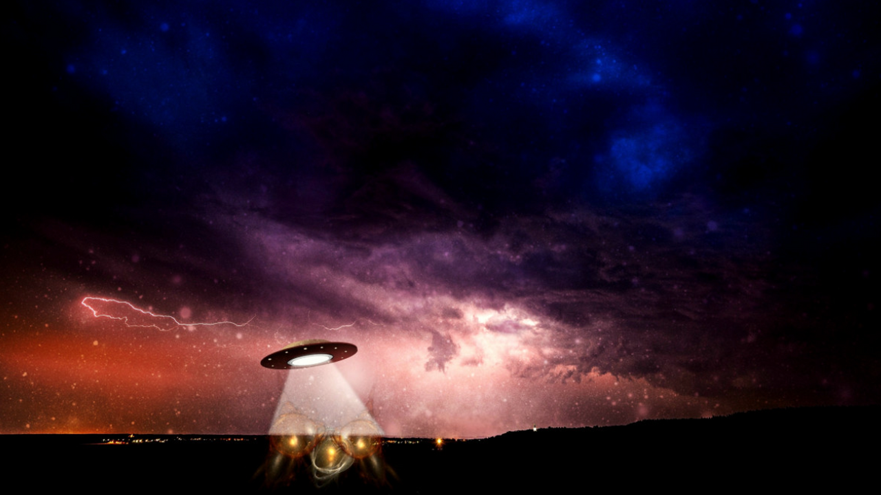 Трамп пообещал рассекретить документы об НЛО и внеземной жизни Президент США Дональд Трамп заявил о намерении ...