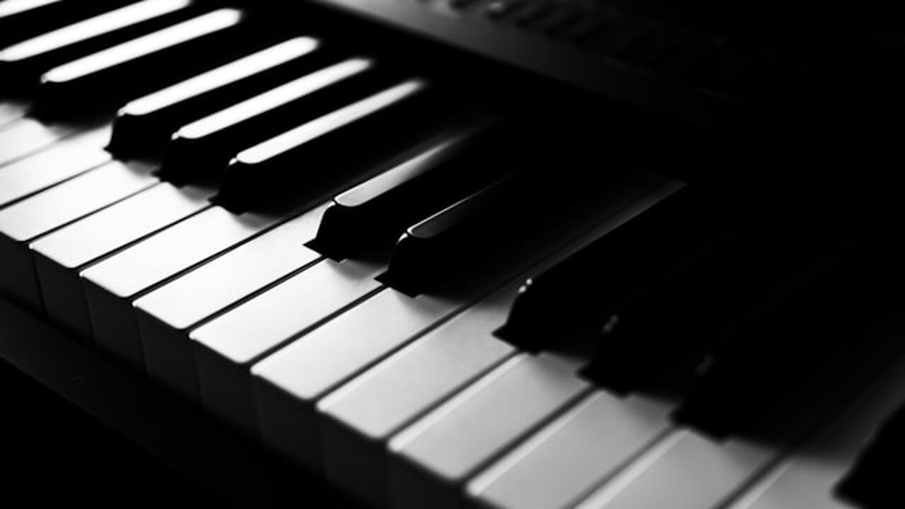 Жители Петрозаводска выберут цвет «Открытого пианино в ротонде» Организаторы проекта «Открытое пианино в ротонд...