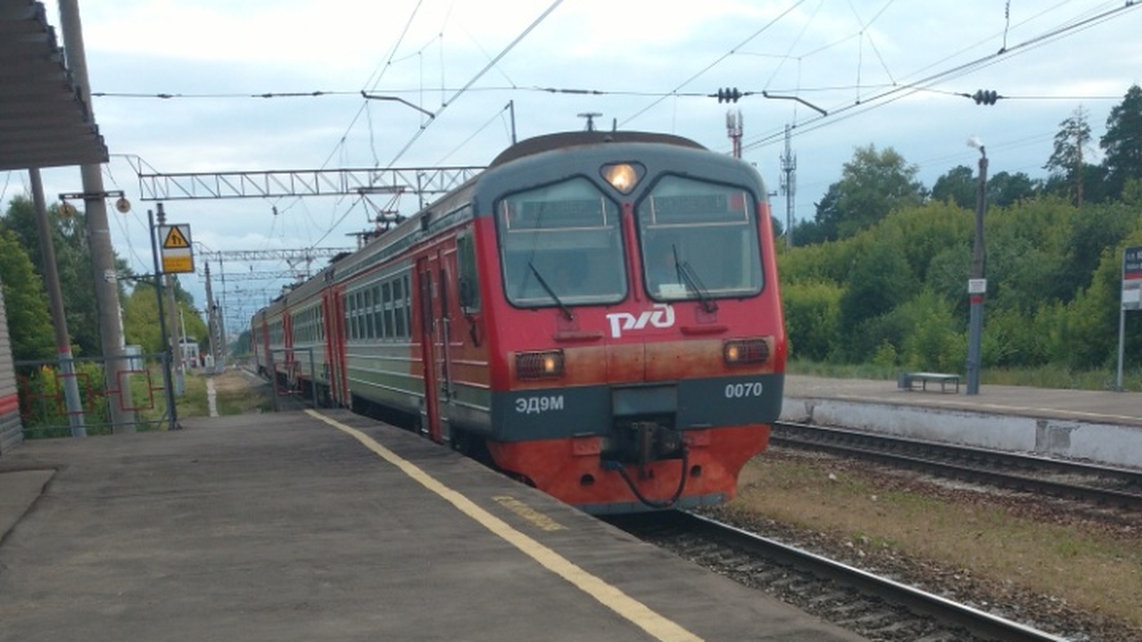 На запуск городской электрички в Петрозаводске ...