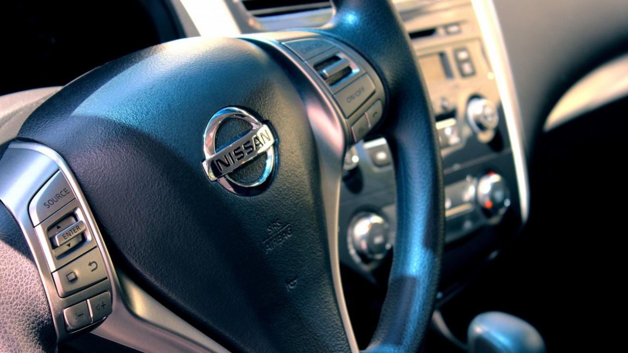 Компания Nissan официально запустила серийное п...