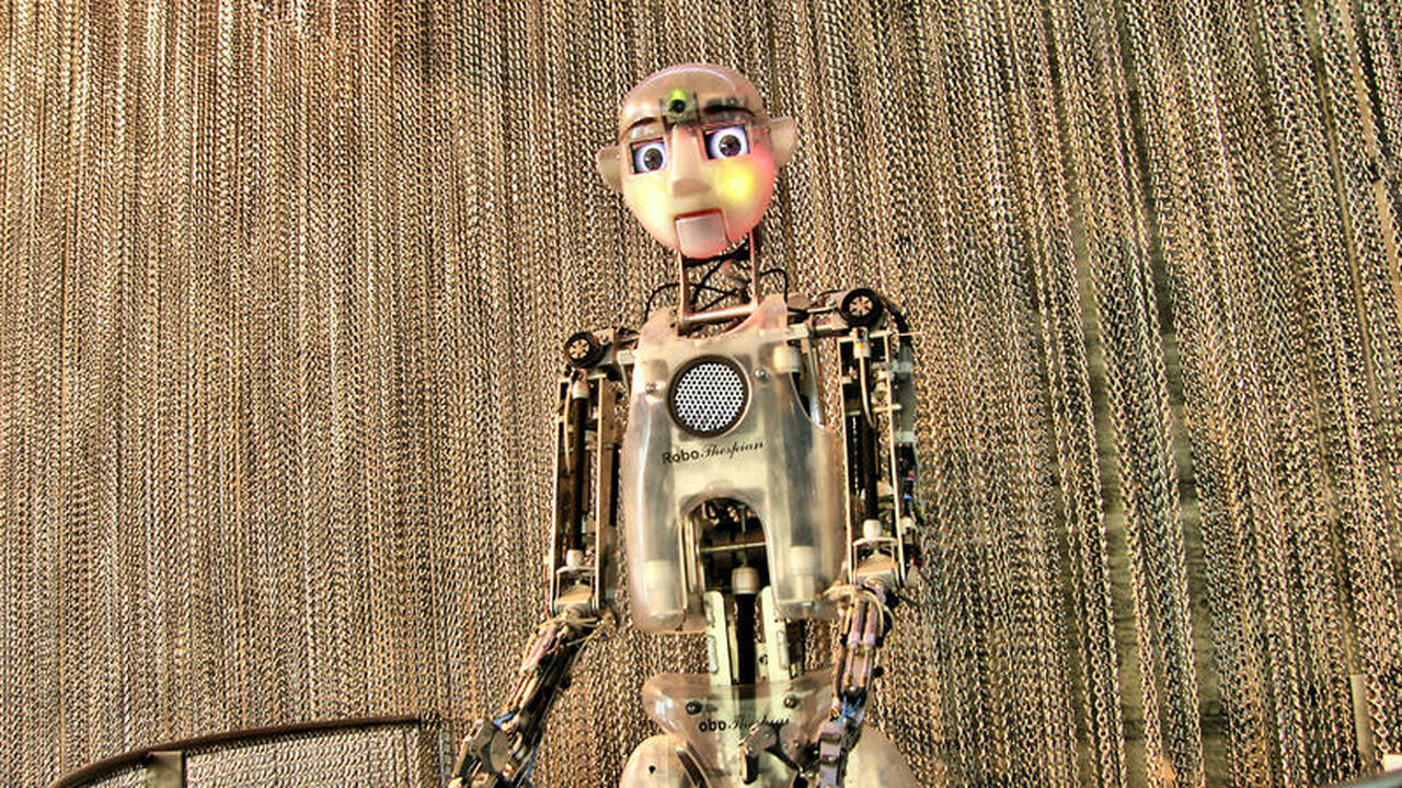 Искусственный интеллект (ИИ) активно интегрируе...