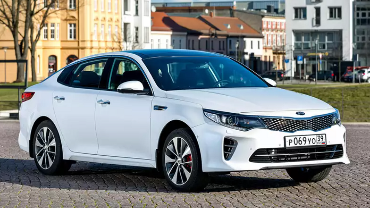 Четвёртое поколение Kia Optima (2015–2020) засл...