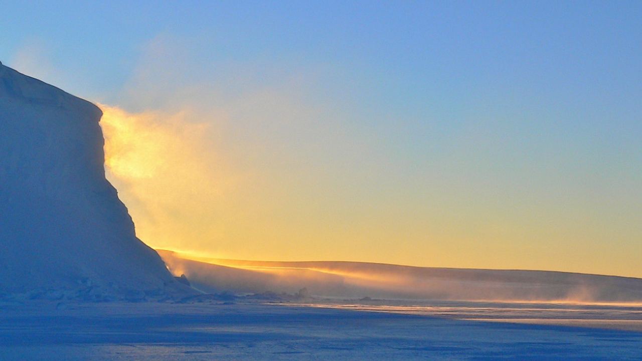Ледники играют ключевую роль в экосистеме плане...