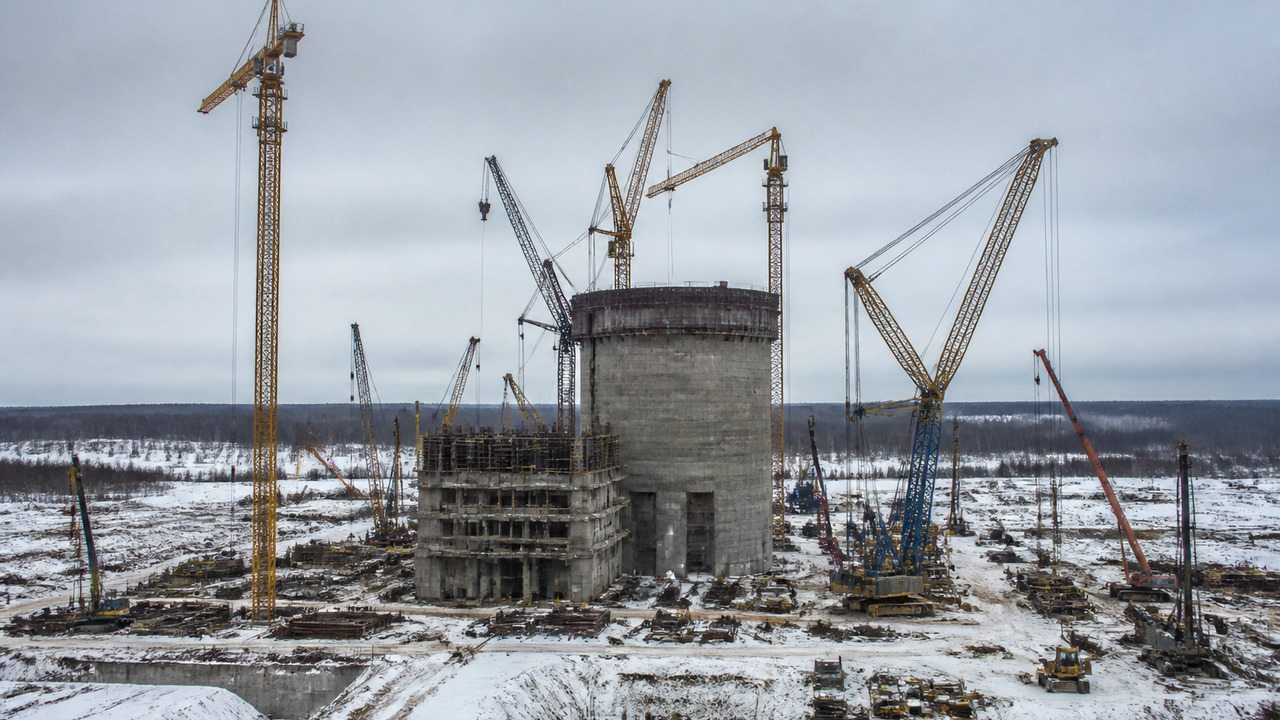 Строительство Новоленской ТЭС в Якутии подорожа...