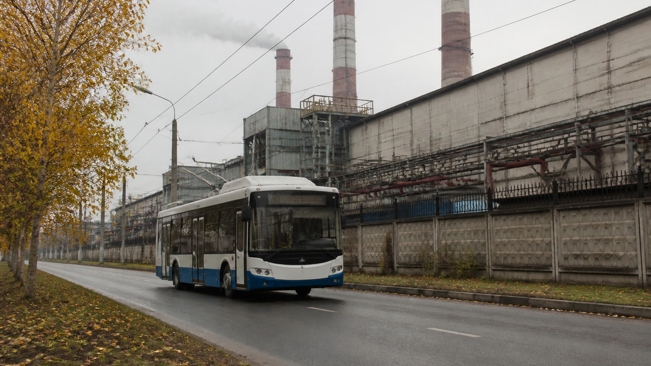 В Петрозаводске 20 лет назад после ремонта вновь запустили троллейбус №3 20 лет назад в Петрозаводске после капремонта о...