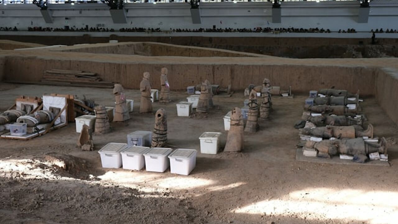 Археологи заявили об утрате части наследия древнего Ростиславля Незаконные раскопки на территории древнерусског...