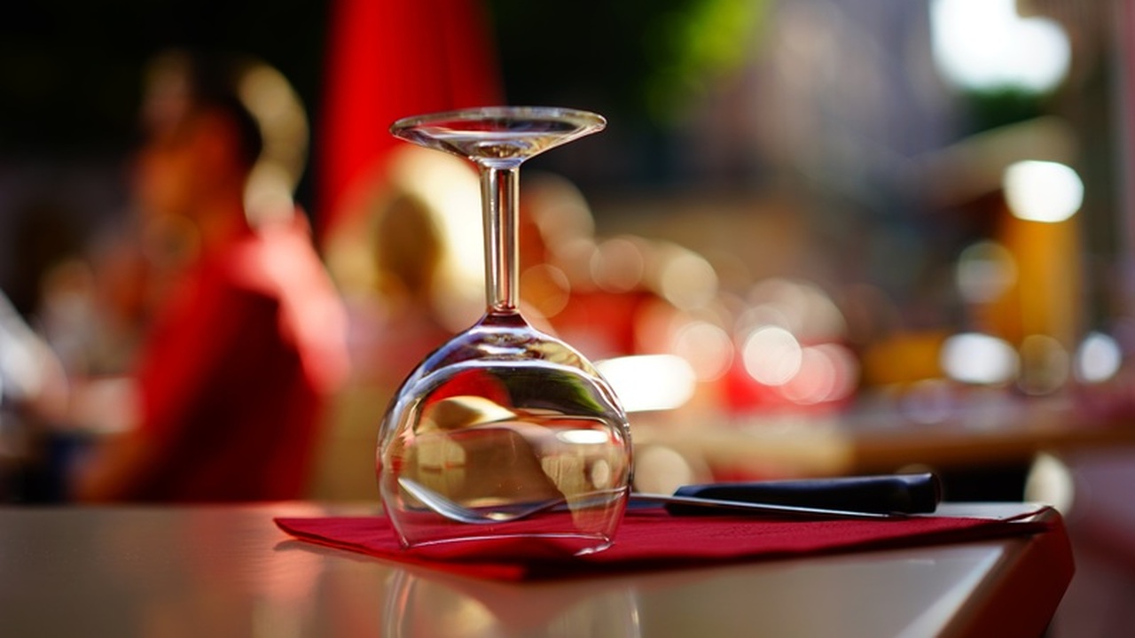 Карелия смягчит правила продажи алкоголя в цокольных этажах В Карелии планируются изменения в законодательс...