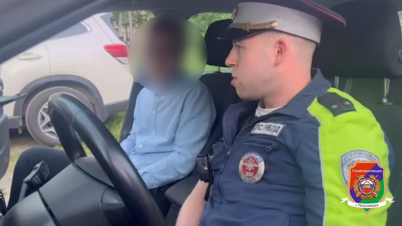 Авто с нецензурной надписью проехало по центру Петрозаводска: нарушителя нашли Госавтоинспекция Петрозаводска установила лично...