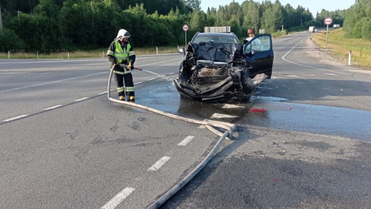 Лобовое ДТП на трассе в Олонецком районе: столкнулись Opel и ГАЗель 22 июля в 18:17 на трассе «Кола» в Олонецком ра...