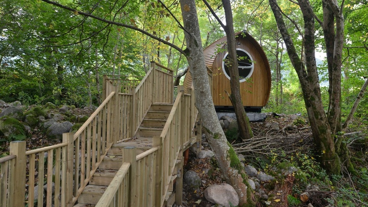 В этом сезоне отдых в уникальных глэмпингах Кар...