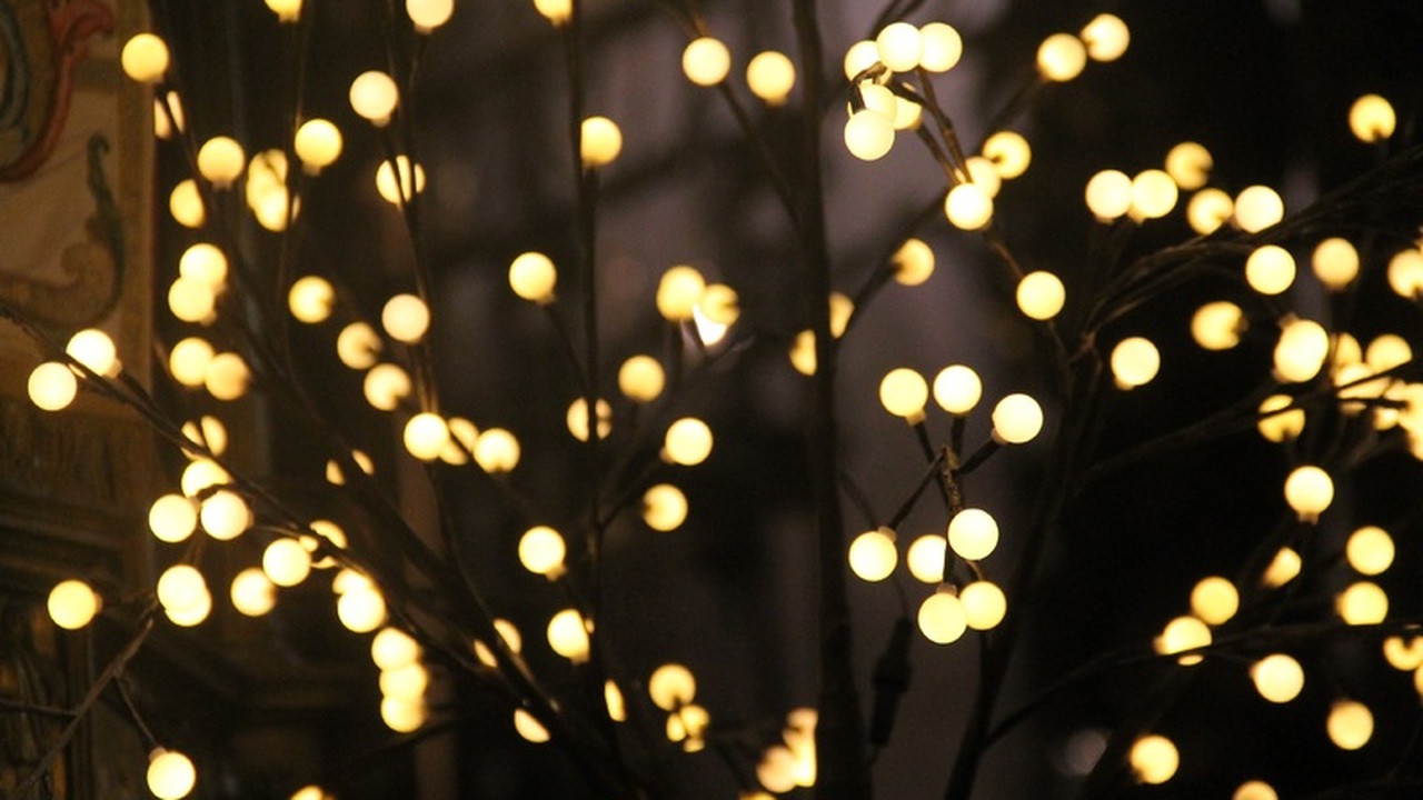 Ждите «гостей»: с 1 декабря штраф 15 000 рублей для владельцев квартир за установку гирлянды Новогодние праздники уже не за горами, и многие...