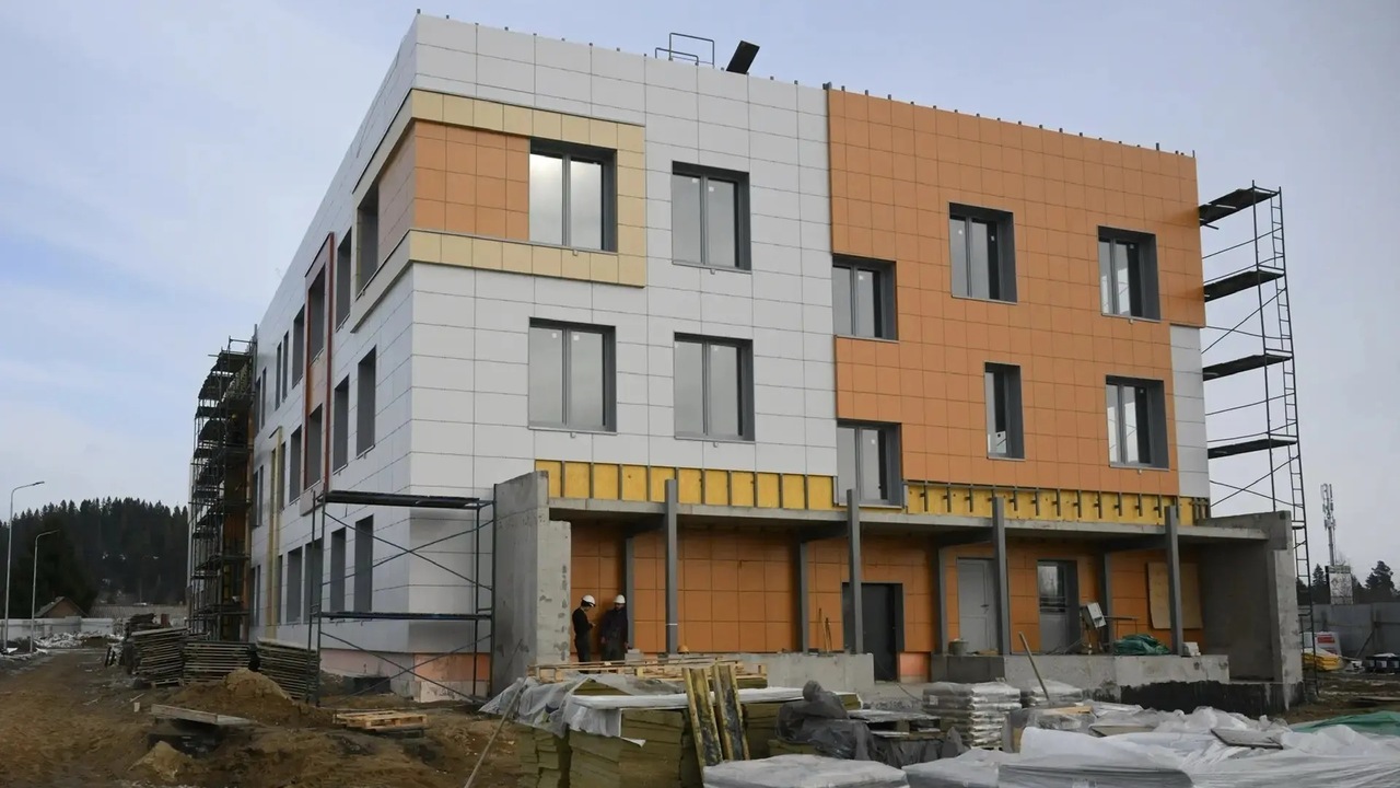 В Сортавала продолжается строительство нового д...