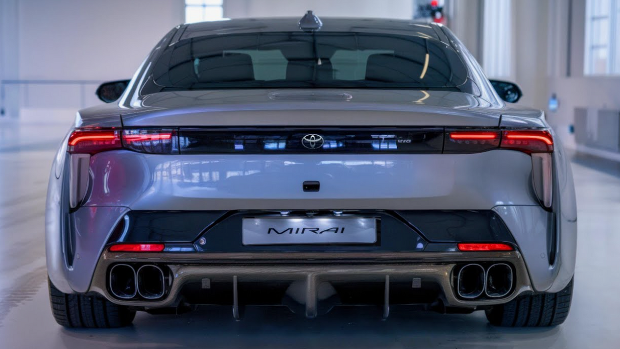 Toyota представила обновленный экологичный седан Mirai 2026 Компания Toyota представила обновлённый седан M...