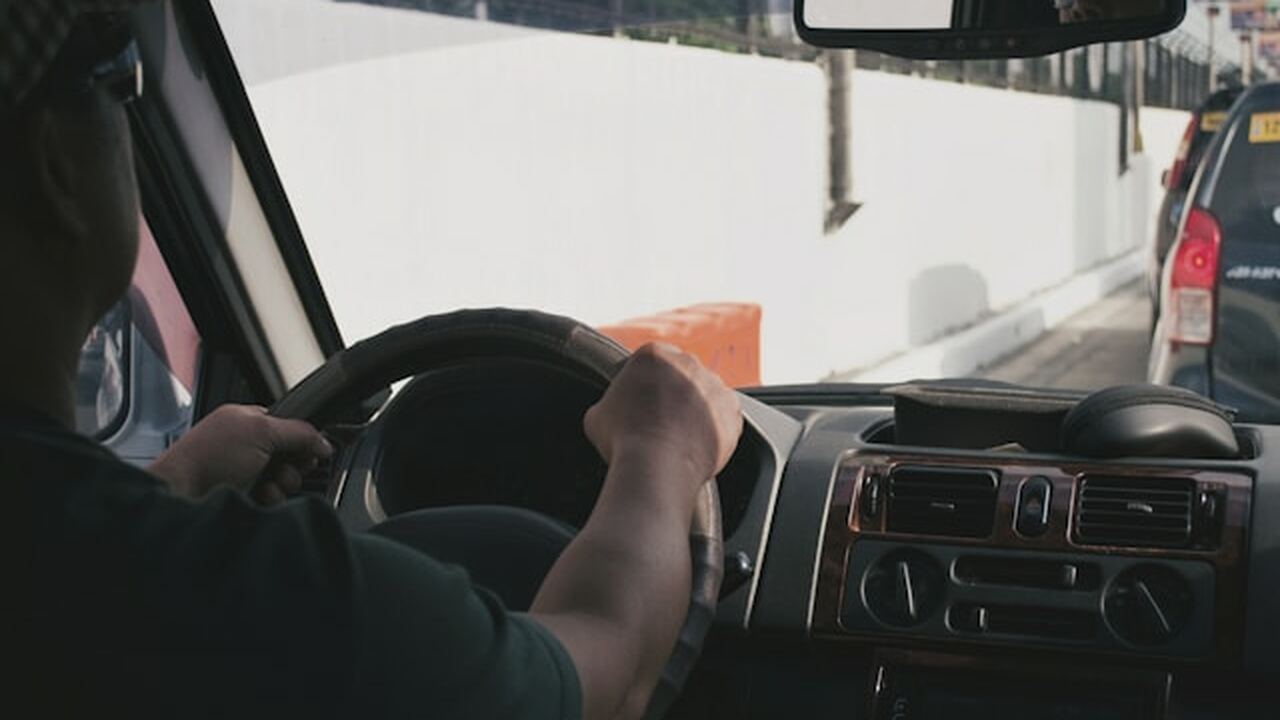 В Карелии утвержден список из 51 профессии, кот...