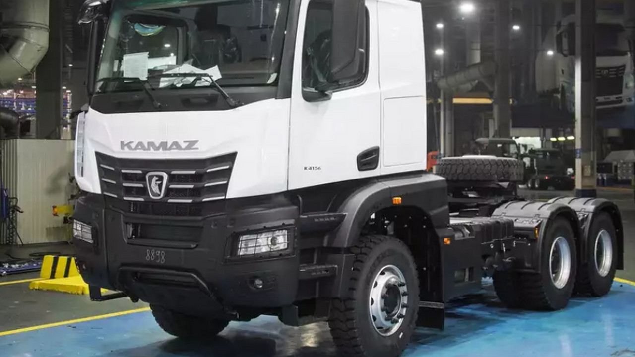 На главном конвейере ПАО «КАМАЗ» собран первый ...