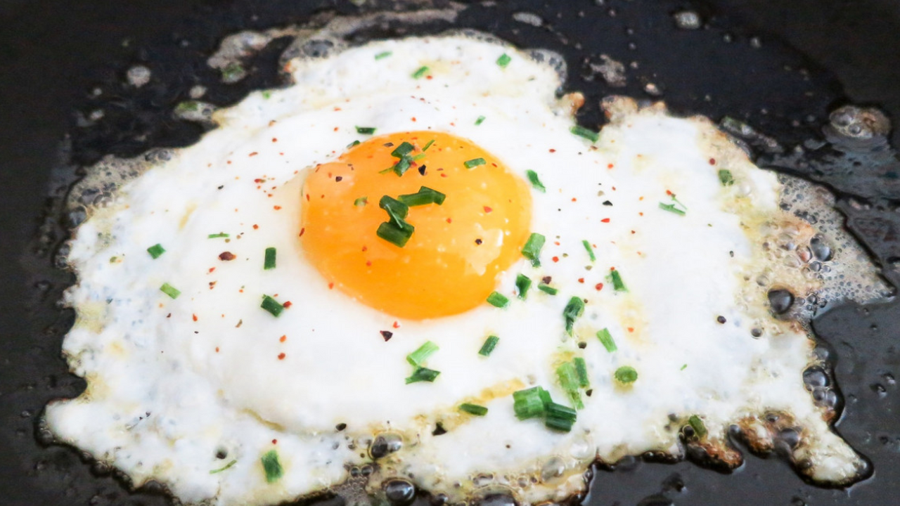 Яйца на ужин улучшают сон и метаболизм у женщин в менопаузе Австралийские учёные из Университета Дикина пре...