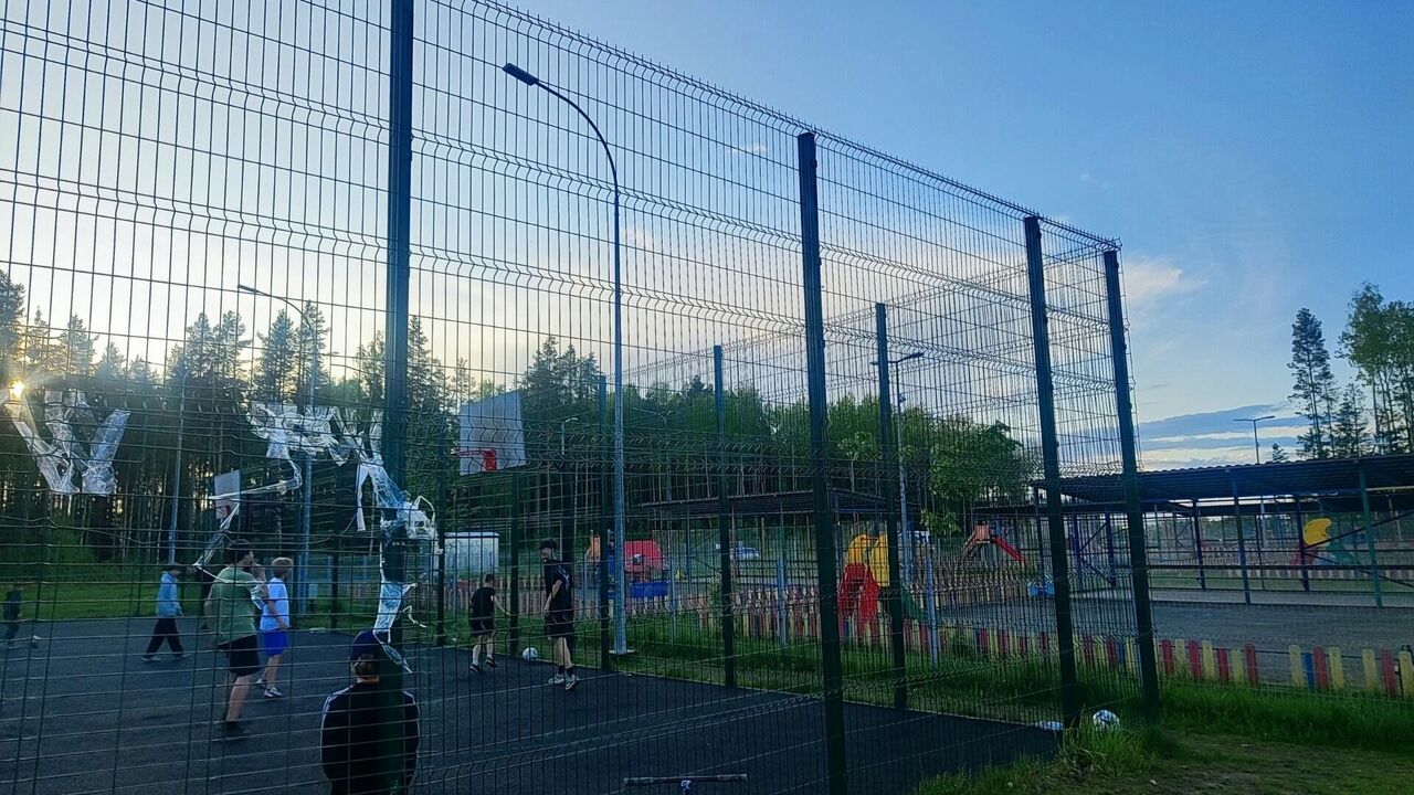 Сотрясение из-за мяча: петрозаводчанка получила травму на площадке у детсада В Петрозаводске женщина получила травму на спор...