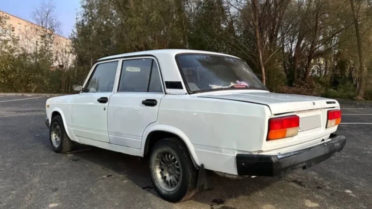 В Казани выставили ВАЗ-2107 с пробегом 18 тысяч км почти за миллион рублей Редкий ВАЗ-2107 2008 года с минимальным пробего...