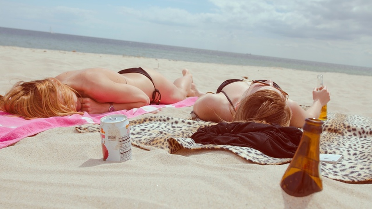 Солнечные ожоги: новый взгляд на риск рака кожи Исследователи из Чикагского университета пролил...