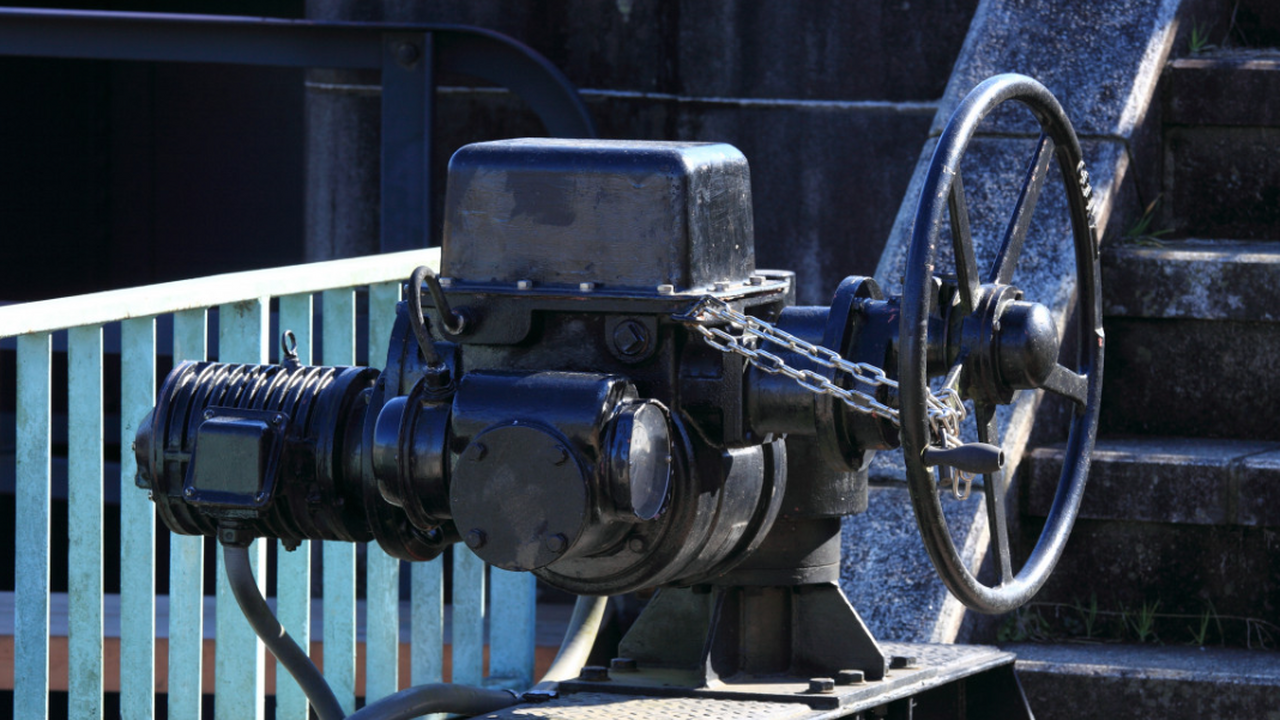 Завод Evolute запустил работу цеха сварки и окраски кузовов после модернизации Evolute ввёл в работу новые мощности на «Мотори...