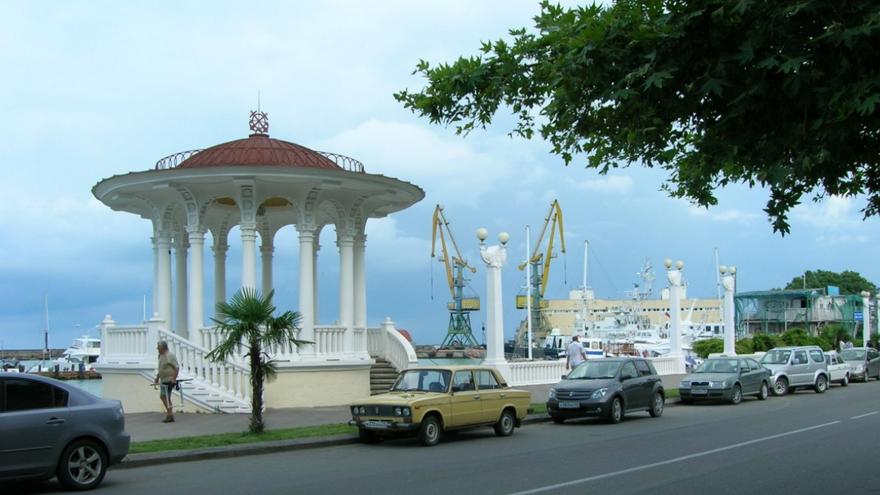 Летний отдых в Сочи в этом сезоне всё чаще вызы...