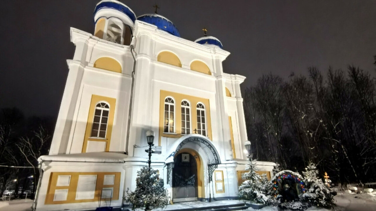 Православные христиане 6 января 2026 года отмеч...