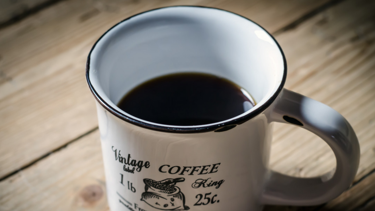 Терапевт Мерсер: чрезмерное потреблении кофе вызывает изжогу Привычка начинать день с чашки бодрящего напитк...