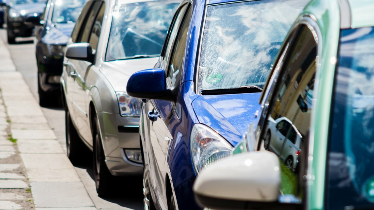 В ГИБДД опровергли слухи об изъятии номеров серии АМР Информация о том, что Госавтоинспекция якобы на...