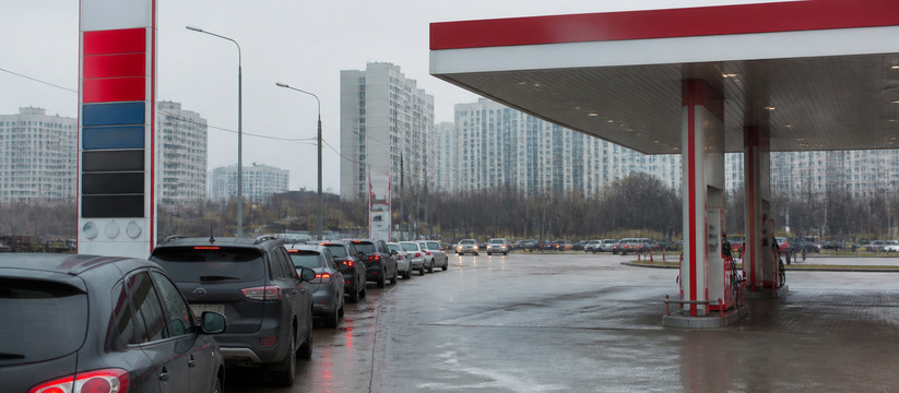 В Перми третью неделю дорожает бензин из-за дефицита топлива В Перми третью неделю дорожает бензин, на многи...