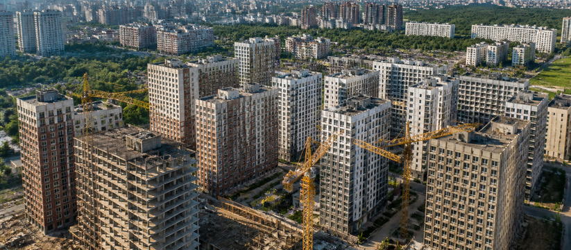 Эксперты назвали главные факторы роста цен на жилье в России Эксперты объяснили, почему дорожает жилая недви...
