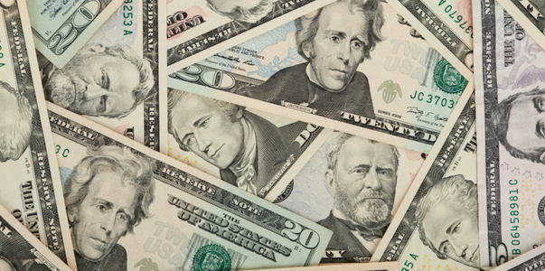 Американец зашел в кафе с жареной курицей и выи...