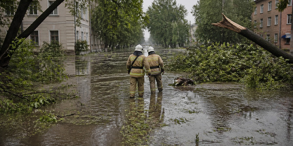 Шторм в Пермском крае затопил дома и нарушил дв...