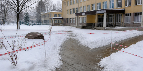В Сургуте образовательные учреждения защитили о...