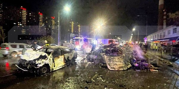 Семья погибла в огне после удара BMW во время п...