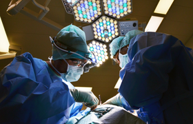 Онкохирурги КБР провели уникальную операцию жен...