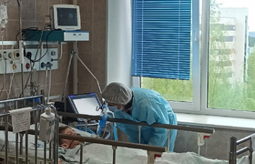 Отец пострадавшего от укуса клеща мальчика приз...