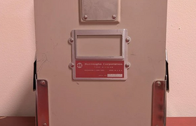 Канадец купил на рынке ящик и узнал в нем леген...