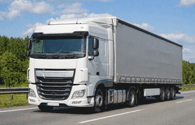 Грузовик с отказавшими тормозами выехал на трот...